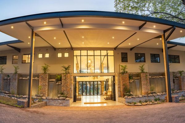 rad-waterfalls-lodge-9